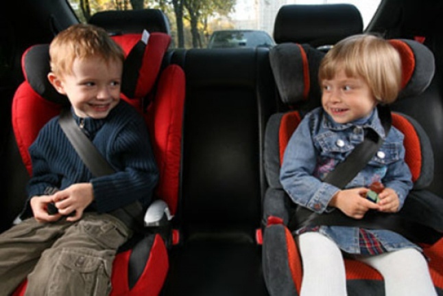 детское кресло в авто до какого возраста