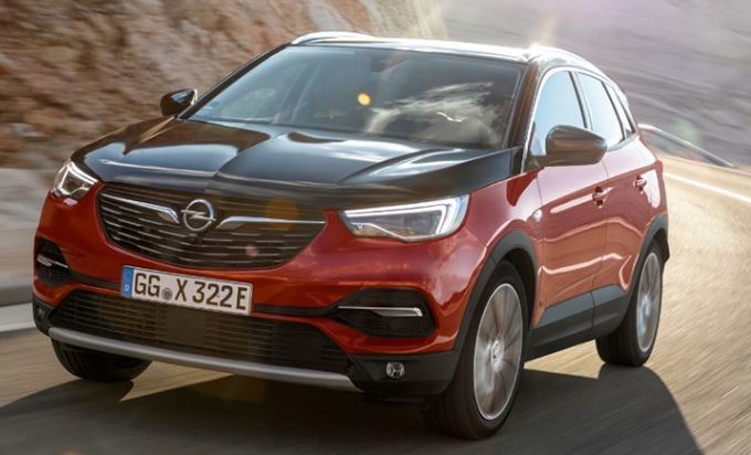 Opel выпустит новую модификацию Grandland X Hybrid4