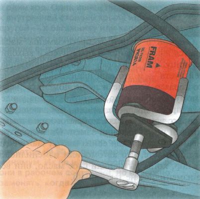 Трехлапый съемник для снятия фильтра в автомобиле
