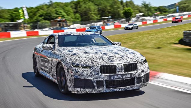 Известный немецкий автомобилестроительный концерн выпустил гоночную модель модернизированной модели BMW М8