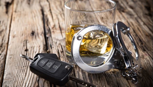 На новогодние праздники 11 тысяч россиян сели пьяными за руль