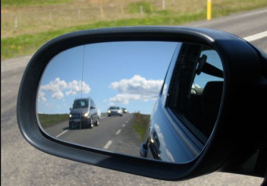 Настраиваем зеркала автомобиля: каких правил необходимо придерживаться?