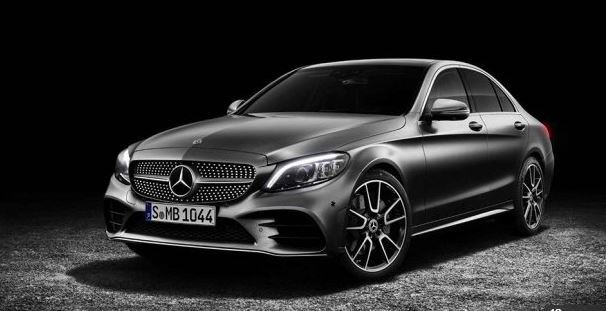 Mercedes-Benz представили рестайлинговую версию C-Class