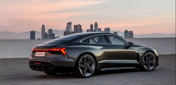 В Audi представили главного конкурента Tesla Model S