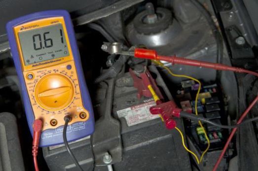 Утечка тока в автомобиле: как найти и почему происходит?