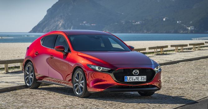 В России Mazda3 получит два бензиновых мотора