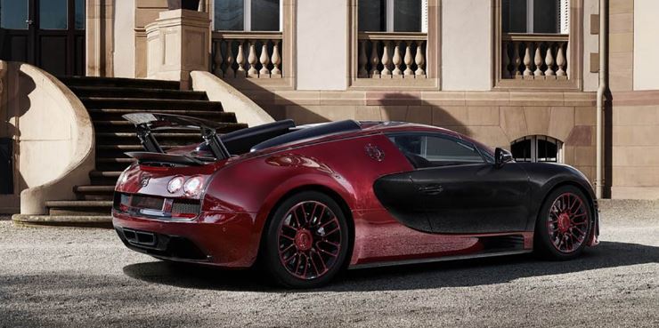 Bugatti и Tesla не включили в список роскошных авто