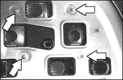  Снятие и установка заднего фонаря BMW 5 (E39)